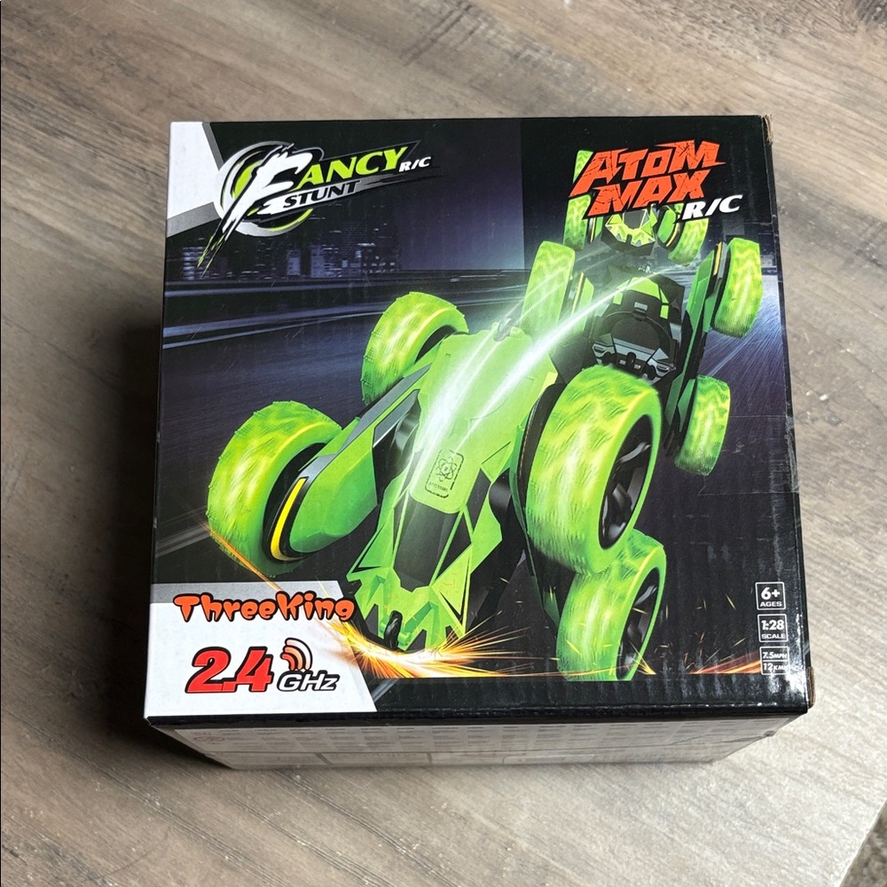 RC Atom Max Green Toy Car